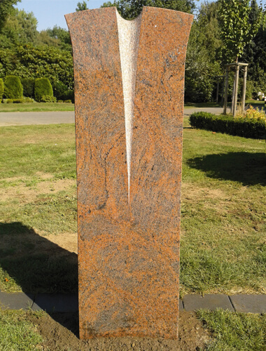 Multicolor-Stele